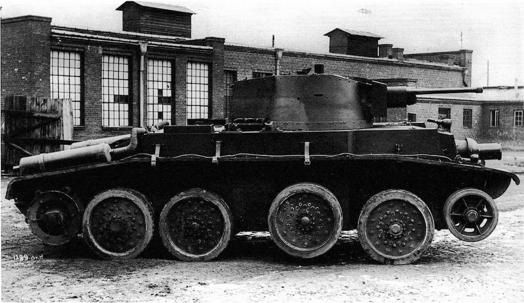 The prototype of the Polish  cruiser tank  PZInż 10 TP  without tracks,  1938 (2)