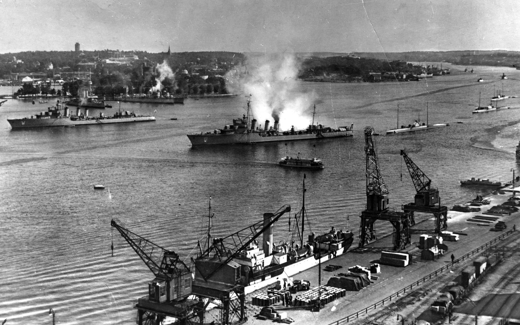 The visit of the Polish Navy ships in Stockholm, 1932 (1)