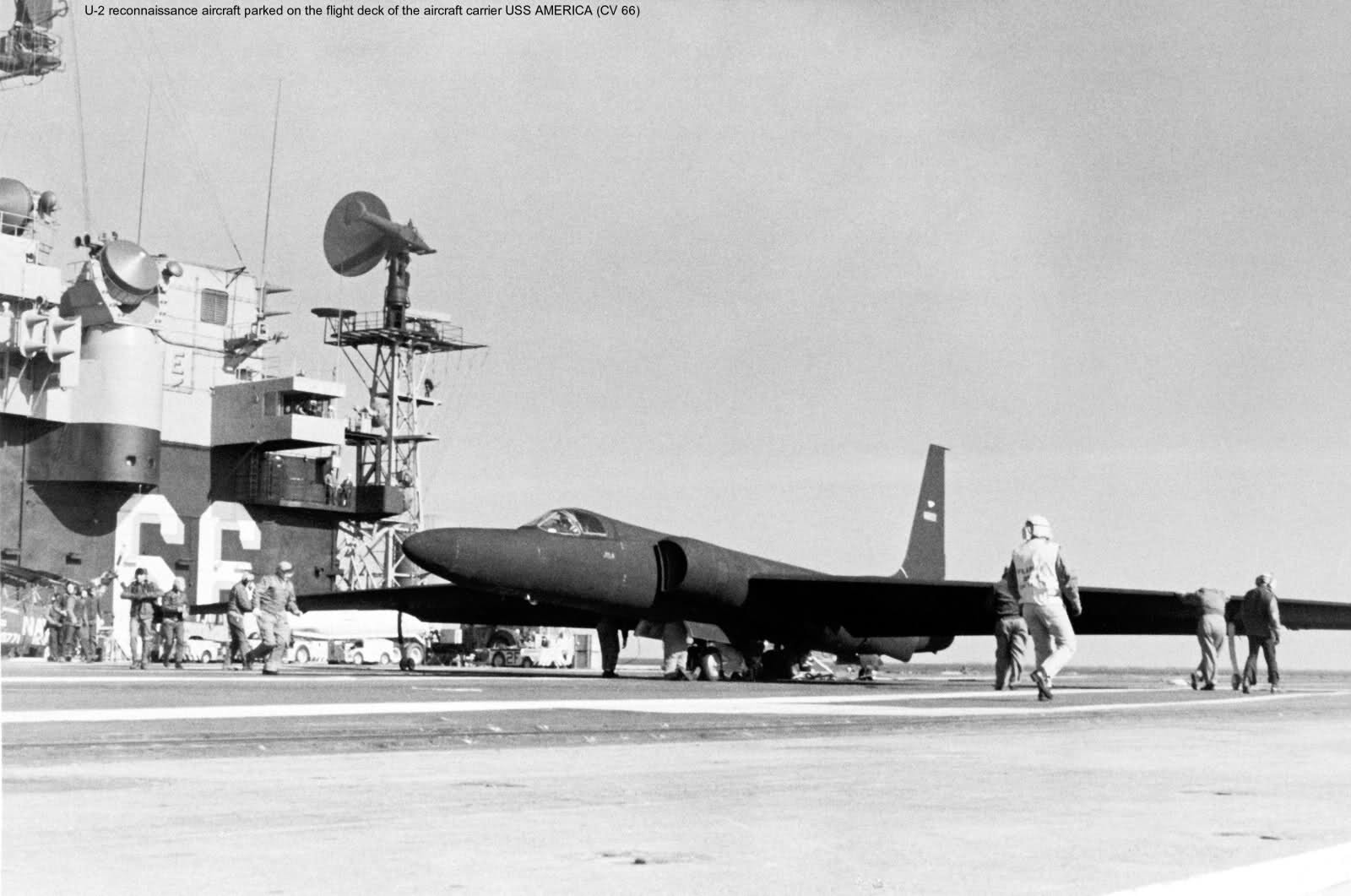 U-2_on Carrier