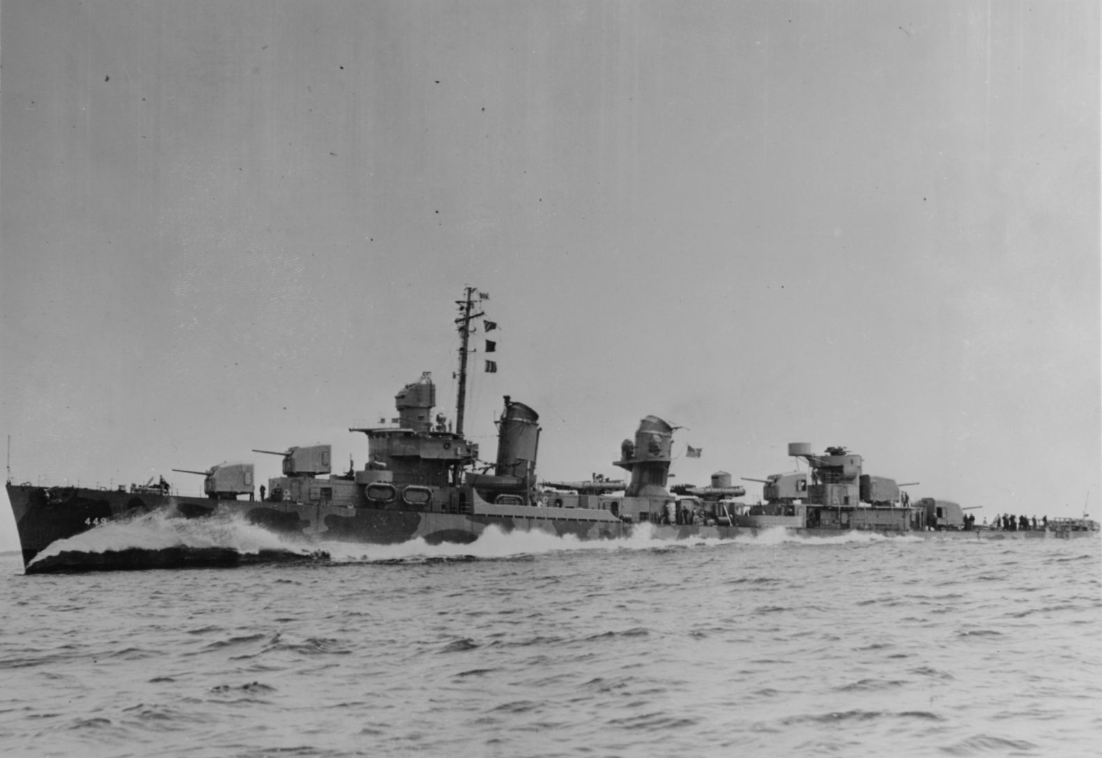 USS_Nicholas_(DD-449)_during_trials_on_28_May_1942_f