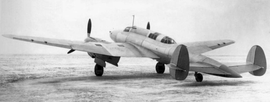 VI-100 ... Petlyakov Pe-2 prototype (2)