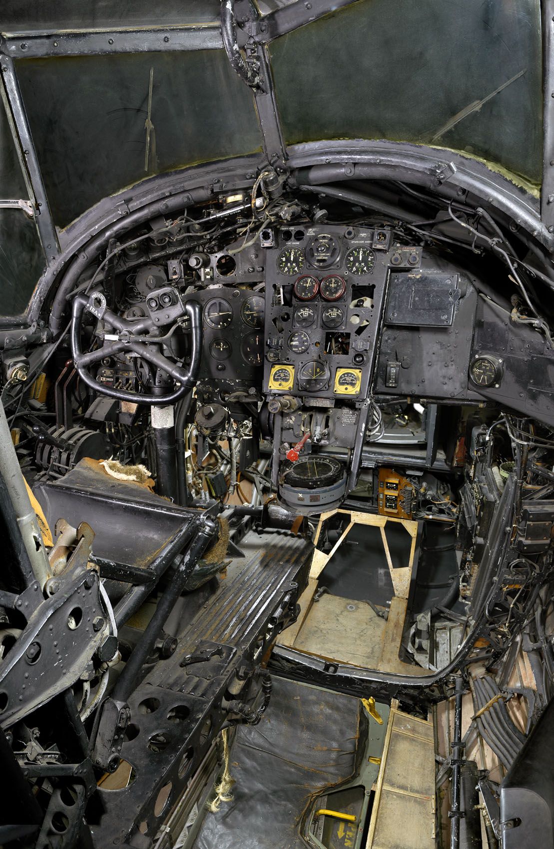 vickers_wellington_Cockpit