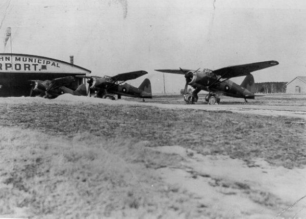 Westland Lysanders in the Malton airfield of Toronto (1940)