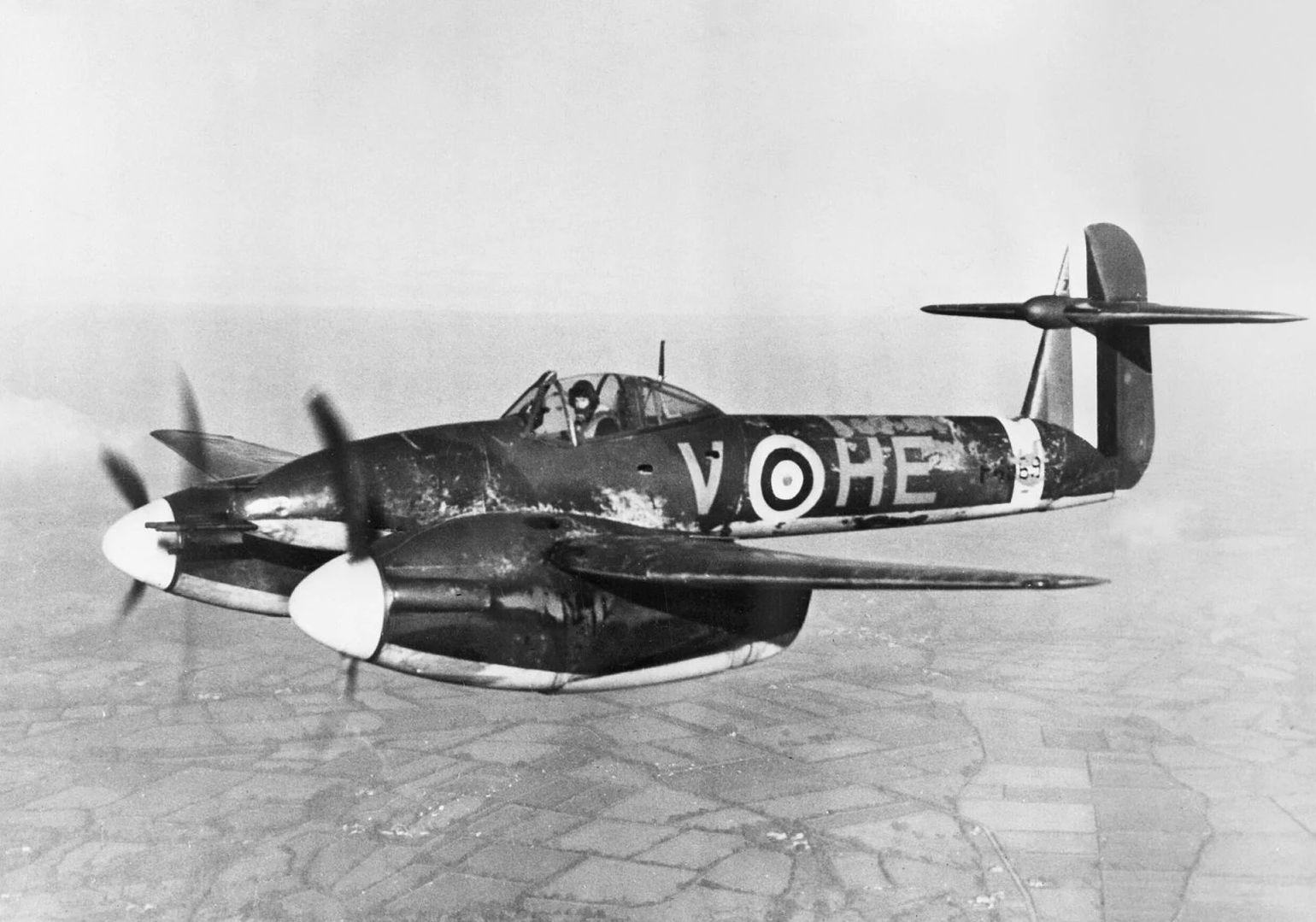 Westland Whirlwind Mk.I s/n. P6969, code HE-V of No.263 Squadron RAF