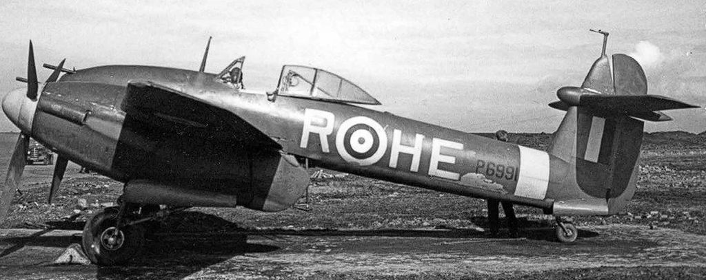 Westland Whirlwind Mk.I, s/n. P6991, code HE-R of the no.263 Squadron