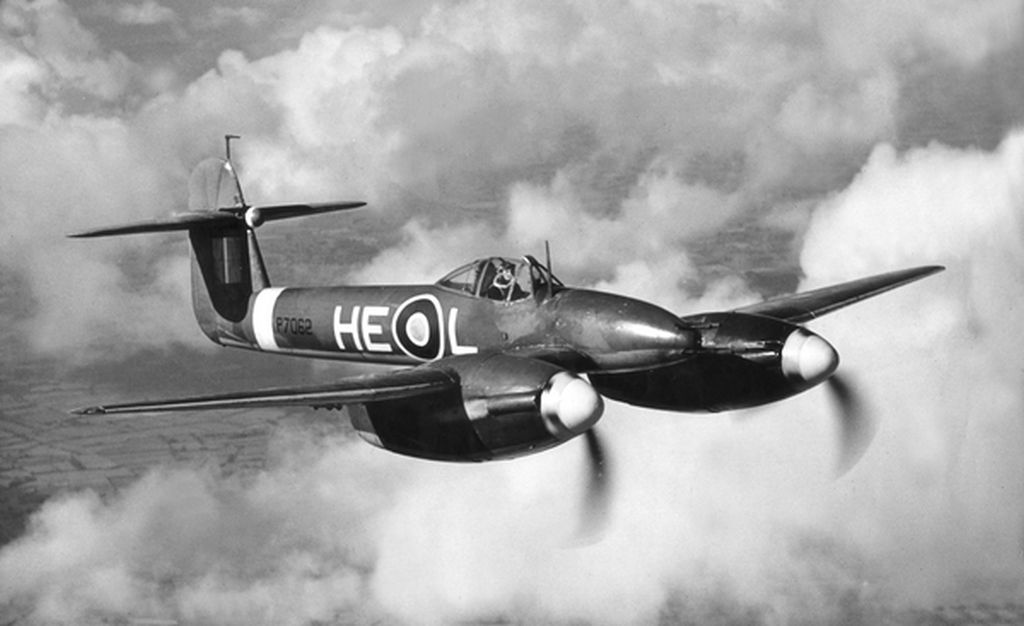 Westland Whirlwind s/n.P7062, code HE-L of No. 263 Squadron (1)