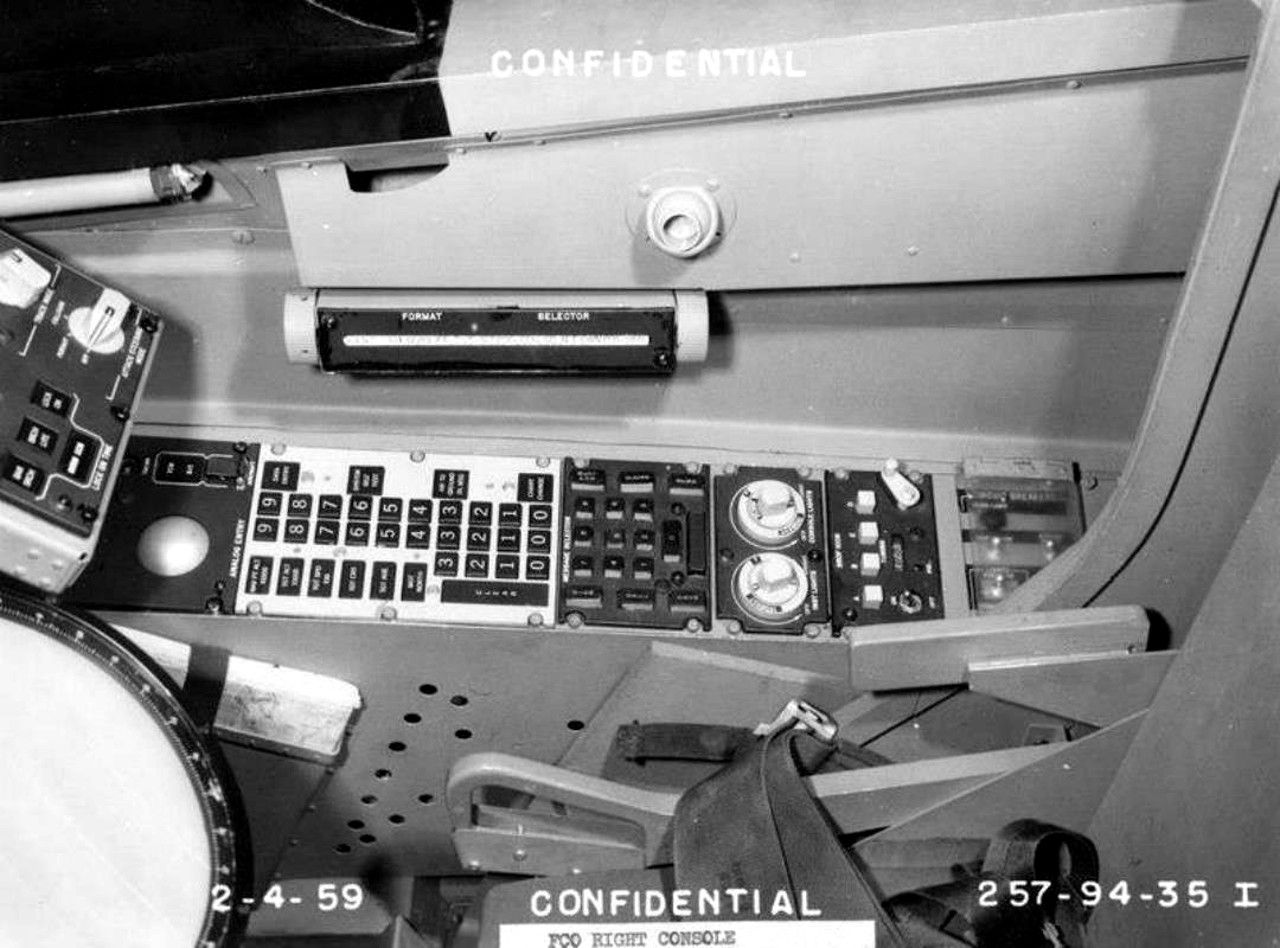 XF-108_cockpit_4pg