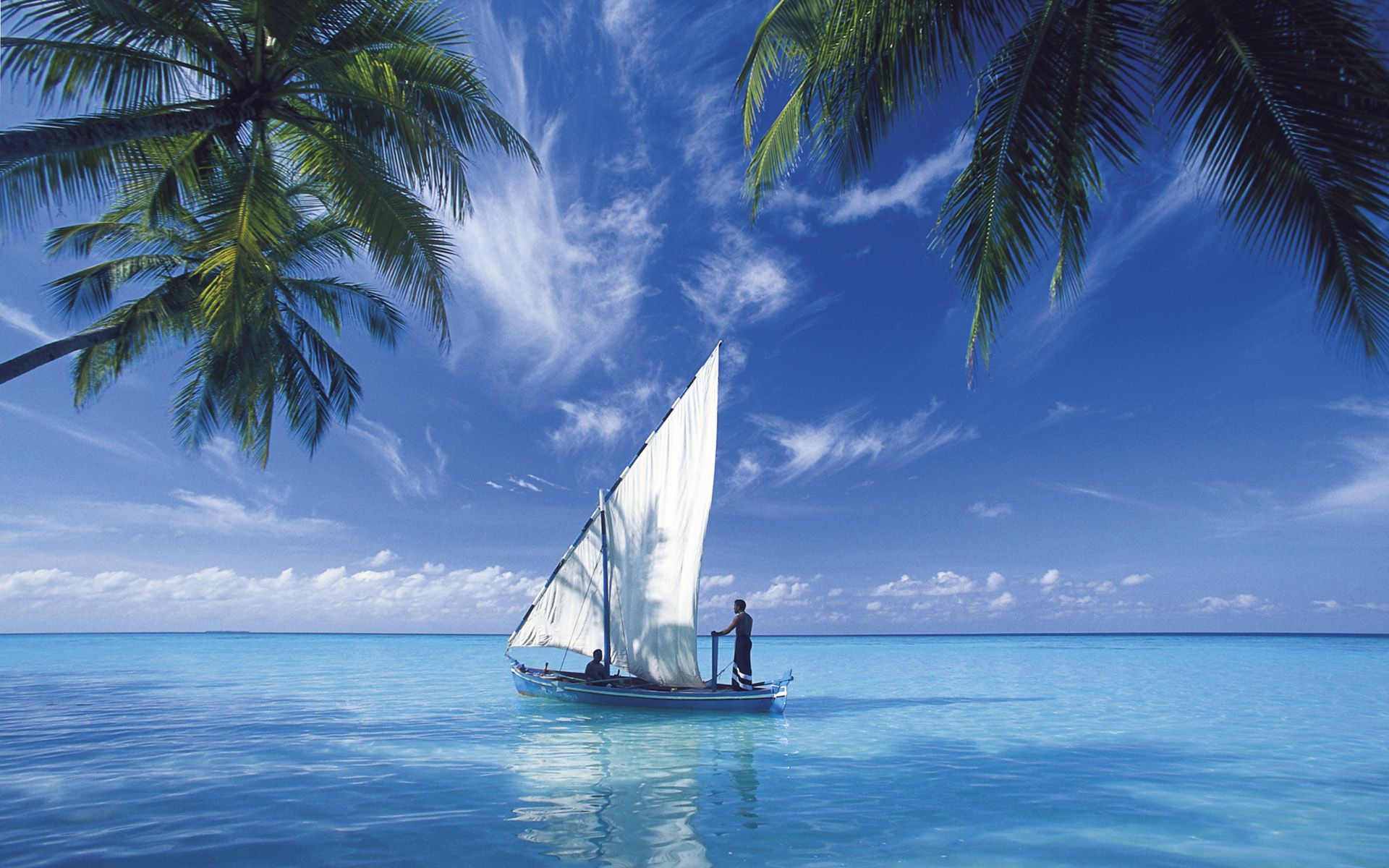 Yacht-Sail-Ocean-on-your-desktop