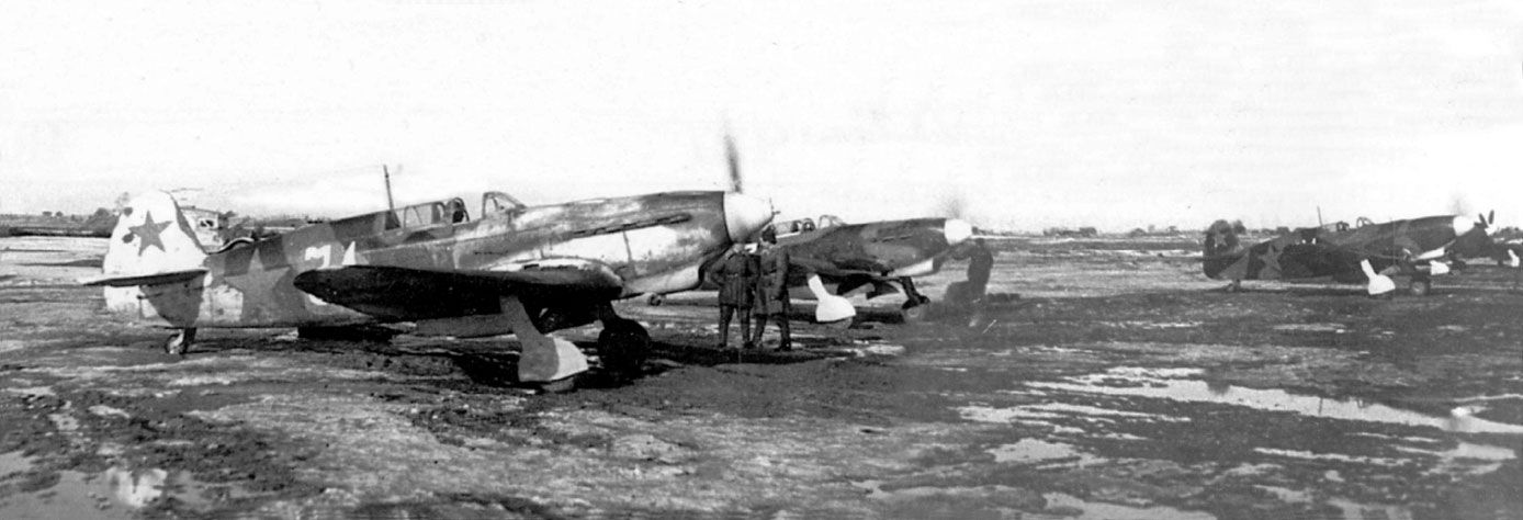 Yak-7b, White 34,  29 GIAP, Leningrad Front, Spring 1943 (1)