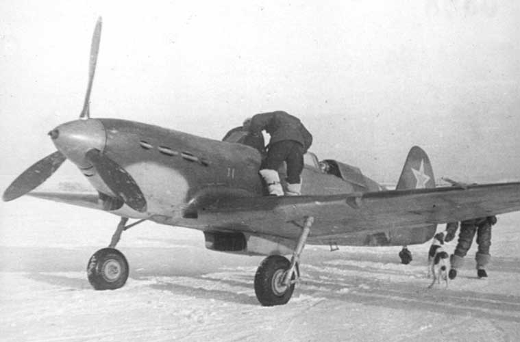 Yak-7V in winter