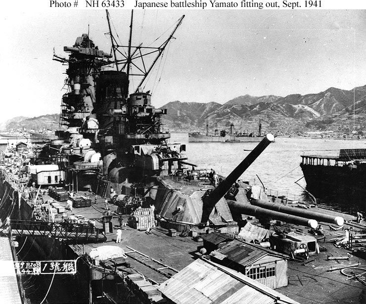 Yamato_fitting_out_Sept_1941