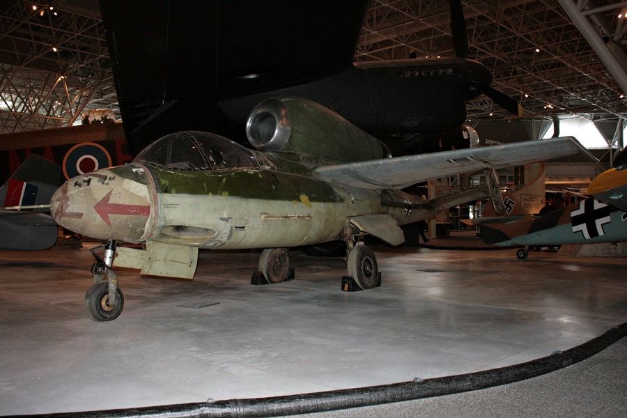 acesflyinghighthesurvivors.wordpress.com