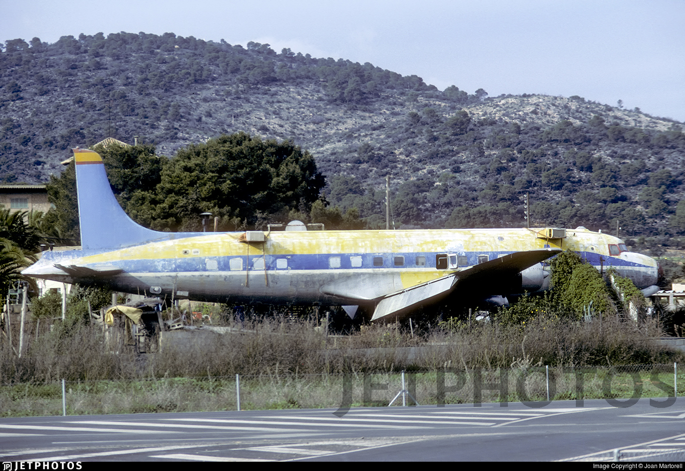 www.jetphotos.com