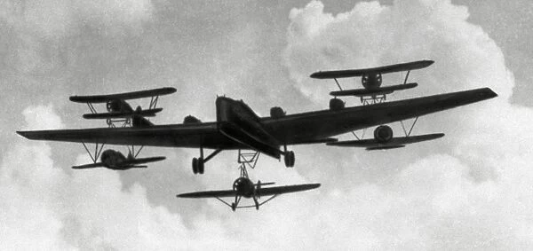 soviet-bomber-parasite-fighters-1935-6431189.jpg.webp